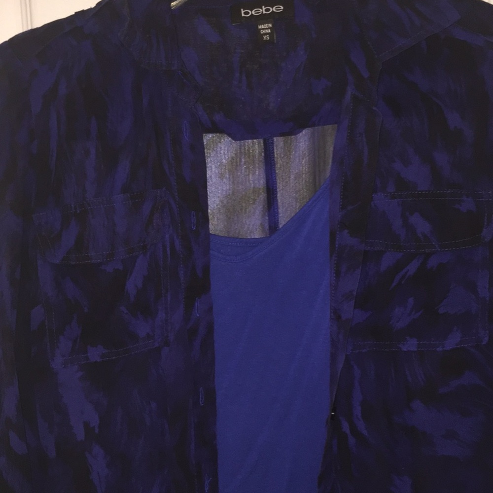 Bebe button down blouse! - Picture 3 of 4